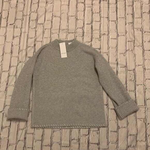 Design History Crew Neck Grey Sweater NWT - Picture 2 of 6